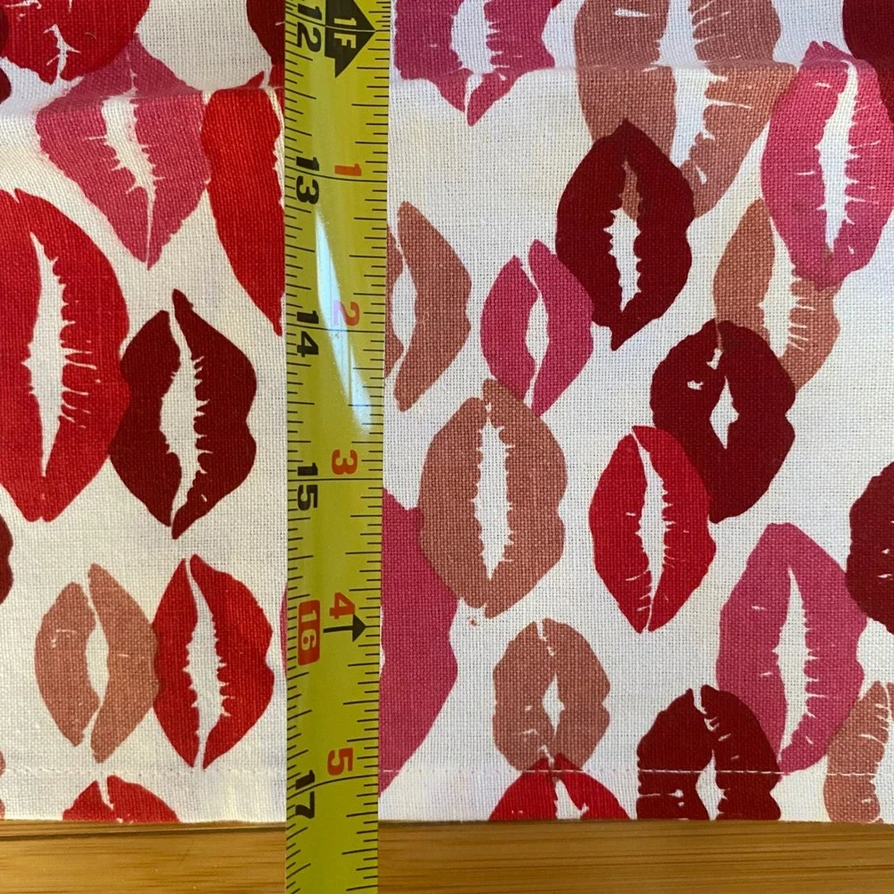 Dalton Brody Lipstick Kisses Cotton Tea‎ Towels Red Pom Pom Trim 2